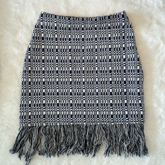 Zara cotton blend skirt with fringe detail - Picture 1 of 3
